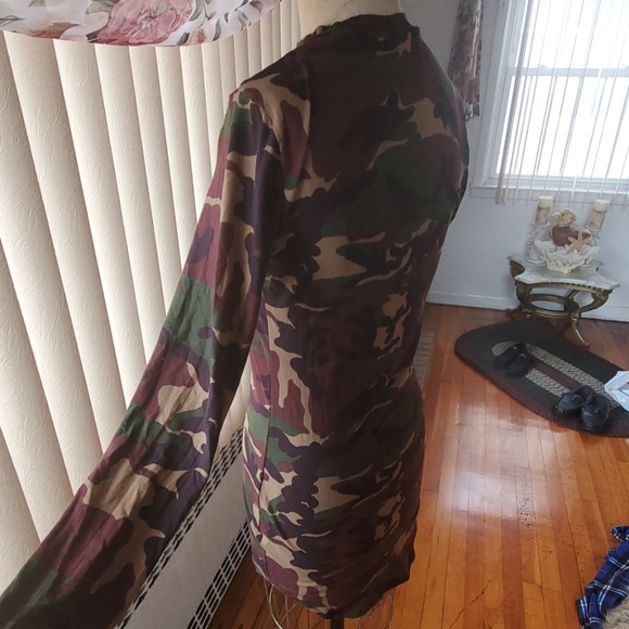 Dress - Picture 3 of 3